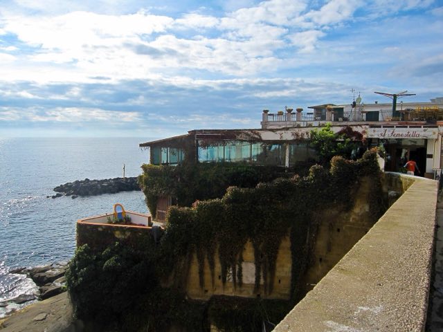 Marechiaro, borgo di pescatori e punto per il bagno a Napoli